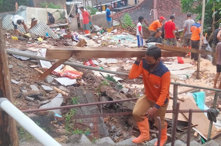 Polres Wonogiri Kerahkan Patroli Pantau Daerah Rawan Bencana Saat Hujan Deras