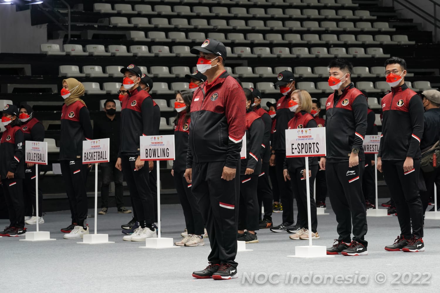 Upacara pengukuhan Tim Indonesia yang akan berlaga di SEA Games XXXI Vietnam 2021. (Foto: NOC Indonesia)