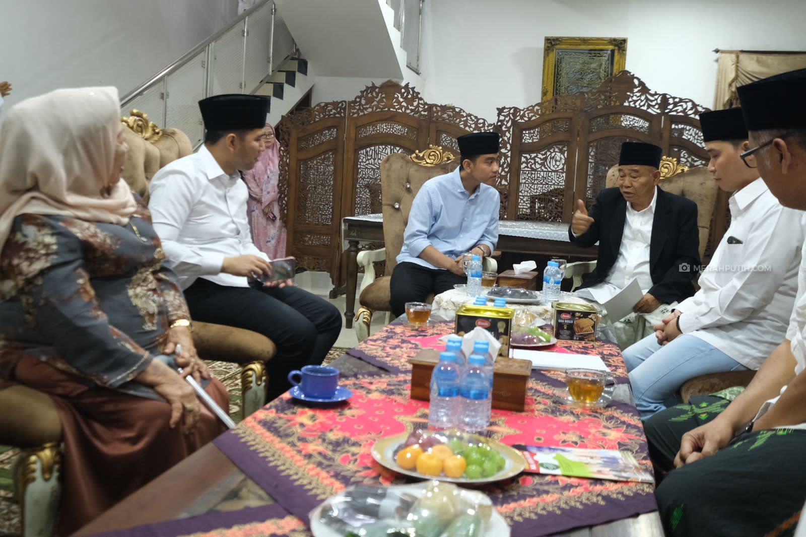 Gibran Singgung Dana Abadi Pesantren saat Kunjungi Ponpes Amanatul Ummah Mojokerto