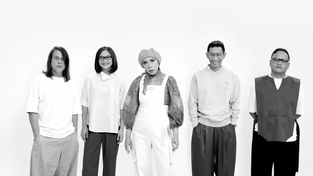POTRET Lepas Nomor-Nomor Klasik dalam Album Live Terbaru
