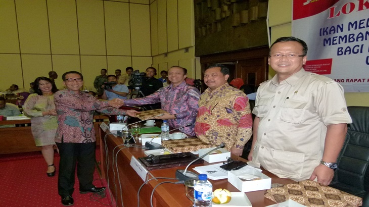 Herman Khaeron bersama kolega di DPR