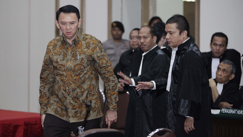 5 Berita Terheboh Kemarin: Oplosan Memakan Korban, Sandera di Perum TNI AL, Hingga Lipsus MerahPutih.com