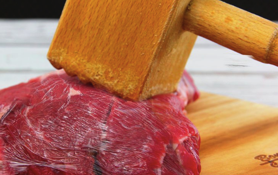 Tips Mengolah Daging untuk Membuat Steak Empuk Layaknya Koki Profesional