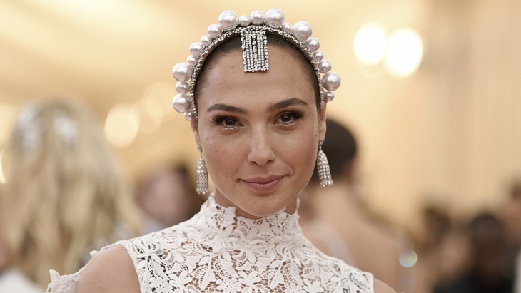 Gal Gadot Jadi Ratu Mesir di ‘Cleopatra’