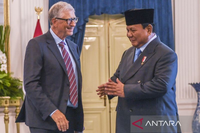 Paus Raksasa untuk Kucing Istana, Bill Gates Tak Bisa Menolak Pesona Bobby Kertanegara!