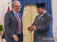 Paus Raksasa untuk Kucing Istana, Bill Gates Tak Bisa Menolak Pesona Bobby Kertanegara!