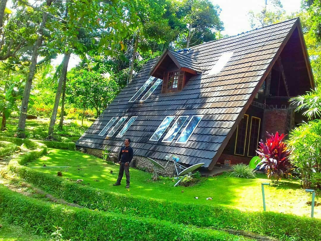 Ada banyak fasilitas pendukung di Lembah Hijau (Sumber: Instagram/tamanwisatalembahhijaulampung)