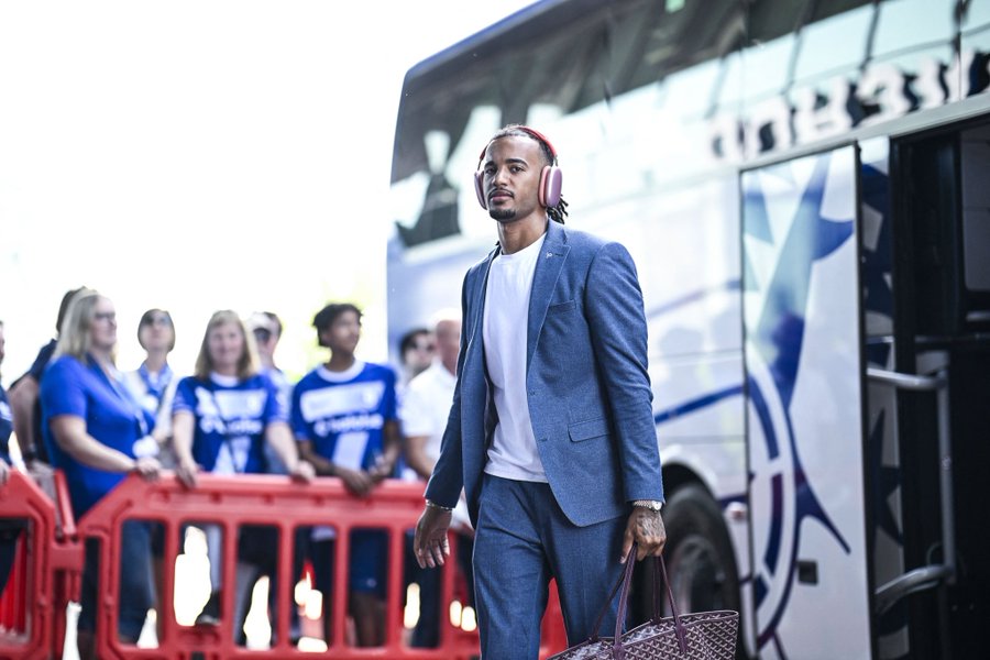 Sangat Serius, AC Milan dan Fenerbahce Sama-sama Kirim Jet Pribadi untuk Archie Brown