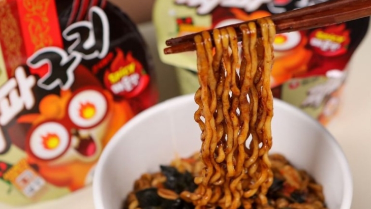 Nongshim Rilis Mie Ram-Don yang Terinspirasi dari Film Parasite