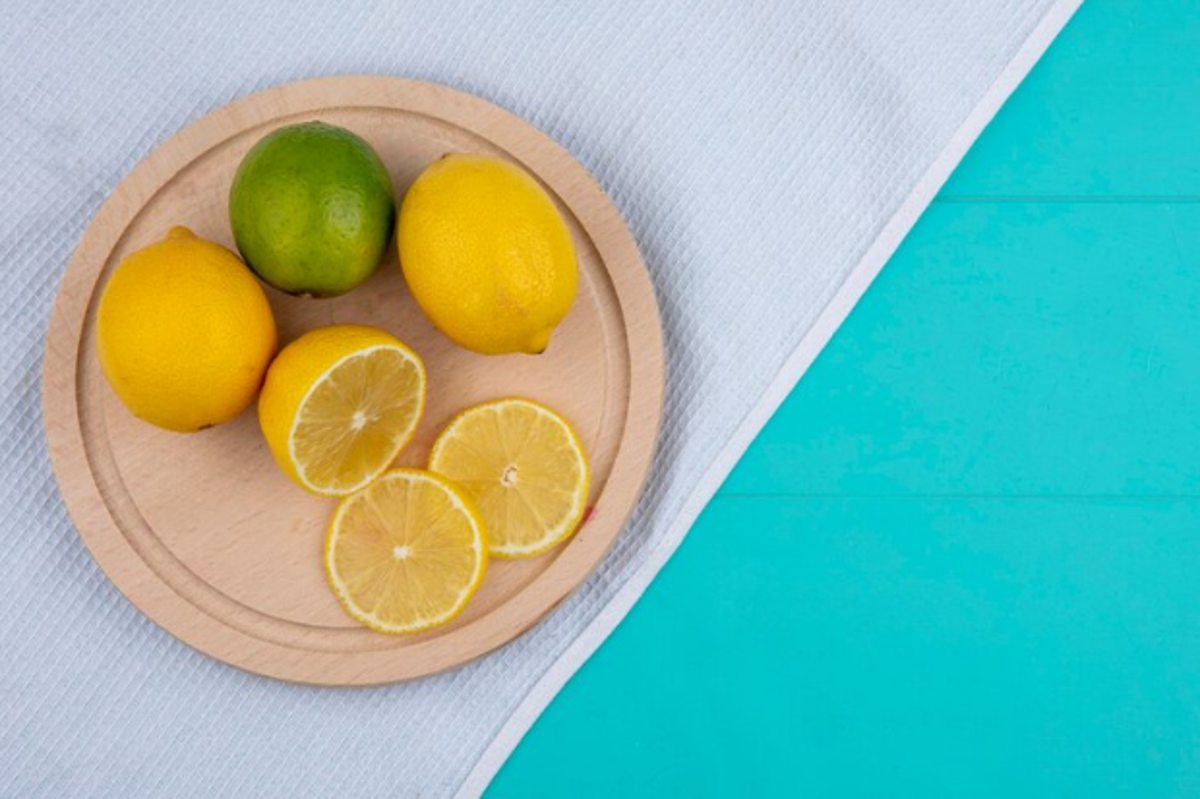 Manfaat Jeruk Nipis dan Lemon bagi Kesehatan: Mana yang Lebih Kaya Vitamin?