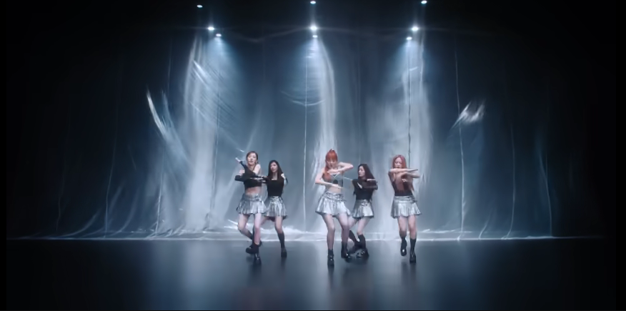 Lirik Lagu Cosmic RedVelvet Lengkap dengan Terjemahan