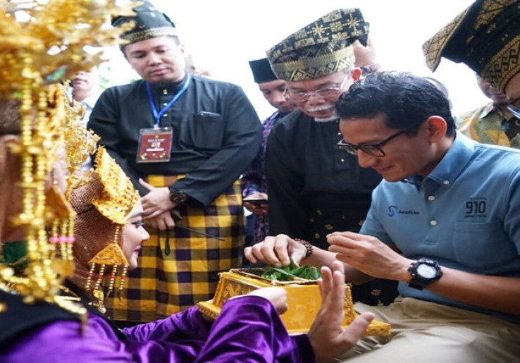 Pantun Nasihat Ustaz Abdul Somad Buat Sandiaga Saat Berkunjung ke Pekanbaru