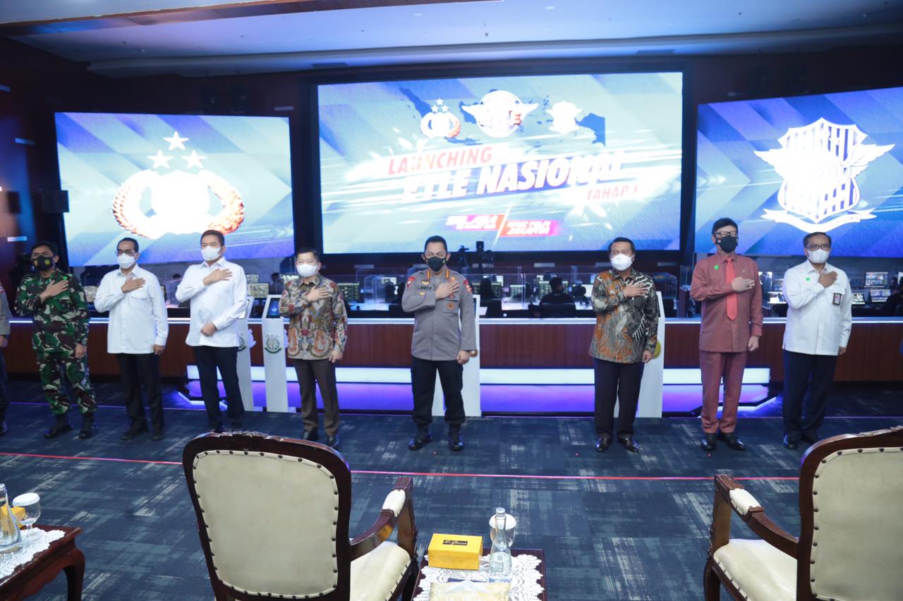 Kapolri Jenderal Listyo Sigit Prabowo meresmikan tilang elektronik atau Elektronic Traffic Law Enforcement (e-TLE) nasional tahap 1. Foto: MP/Kanu