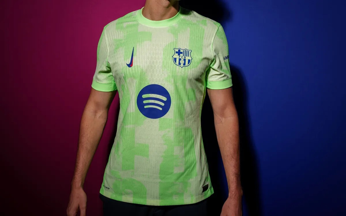 Barcelona Umumkan Jersey Ketiga 2024/2025, Terinspirasi dari Tim Wanita