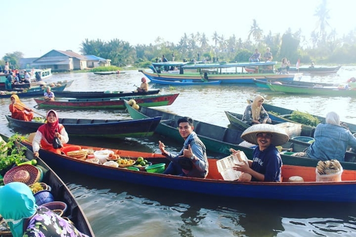 Pasar Terapung Muara Kuin. (Foto: instagram.com/agus__clothing)
