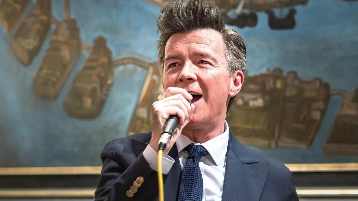 'Never Gonna Give You Up' Rick Astley Kembali Viral, Ini Makna di Balik Lagunya
