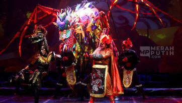 Melihat Pementasan Teater Bertajuk 