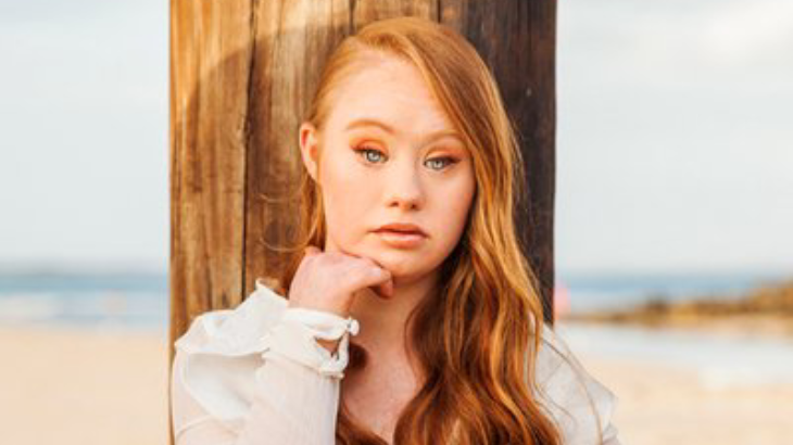Patahkan Stigma Down Syndrome, Madeline Stuart Melenggok di Titian Peraga