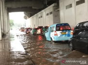Sejumlah Ruas Jalan di Jaktim Tergenang Air
