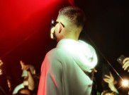 Lirik Lagu 'She’s A 10 But…' Artan dan Spencer Elmer, Kembali Viral di TikTok!