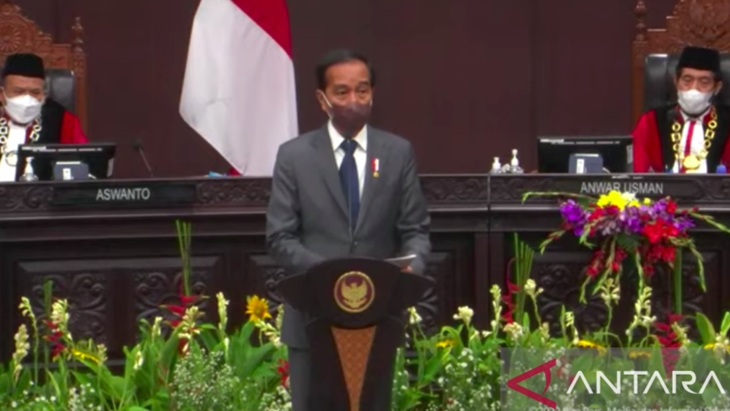 Jokowi Sebut Selalu Tunduk pada Konstitusi dalam Pembuatan Kebijakan