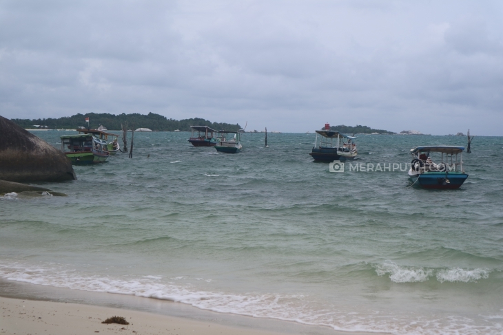 Saat hujan kurang menarik untuk emnikmati pantai di Belitug (MP/Muchammad yani