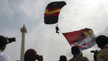 HUT Ke-71 Bhayangkara Di Lapangan Monas Jakarta