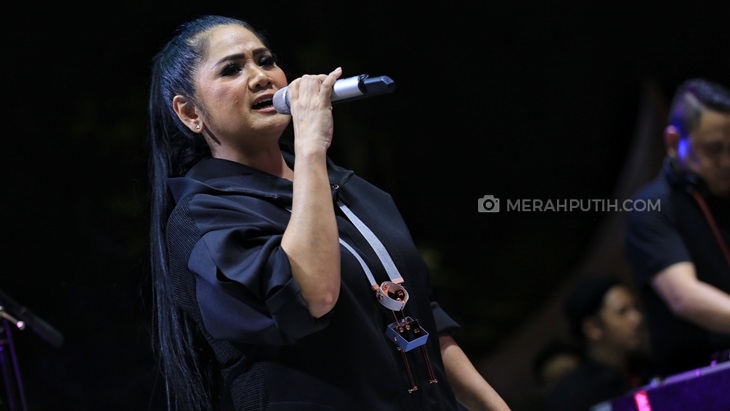  Keren, Vina Panduwinata Jajal EDM