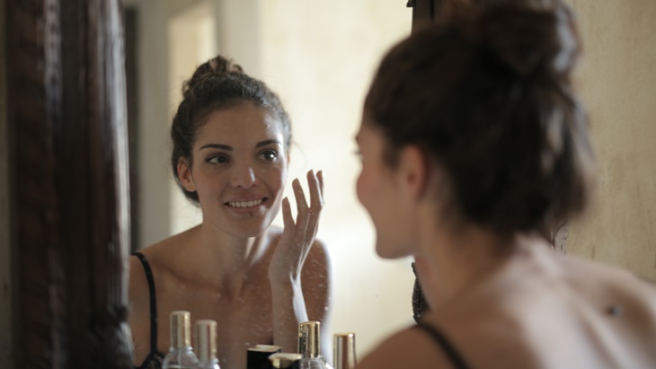 Retinol dan Vitamin C Digunakan Bersamaan, Berbahayakah?