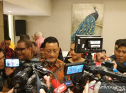 Tinjau Kondisi Kampung Pulo, Mensos Temukan Warga yang Belum Dievakuasi
