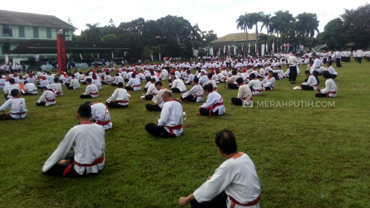 1.000 Pesilat Merpati Putih Catatkan Rekor Dunia