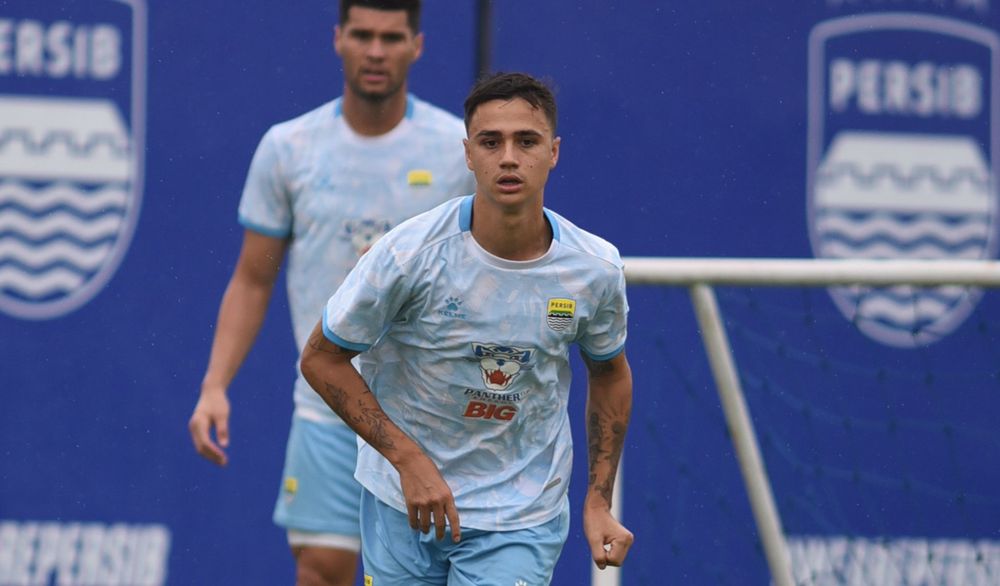 Persib Tidak Boleh Terlena, Masih Ada 17 Laga Lagi yang Menentukan di Putaran Kedua Menurut Eliano Reijnders