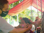 Jurnalis Cirebon Peduli Anak Bagikan 1.000 Masker Karakter