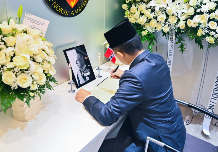 Raja Harald V Wafat, Menlu Sugiono Tulis Pesan Duka di Kedubes Norwegia