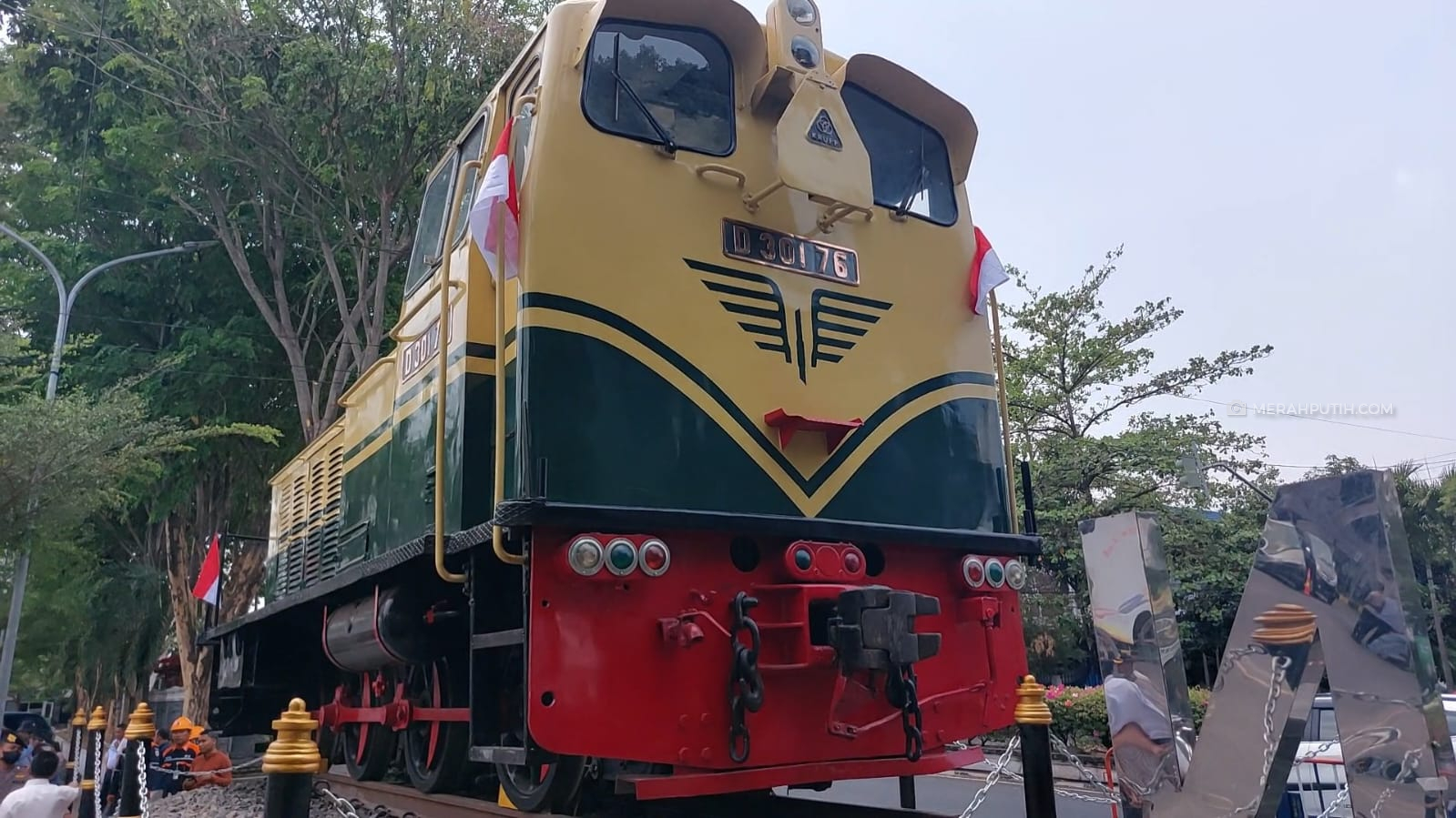 Tarik Wisatawan, PT KAI Resmikan Monumen Lokomotif Jerman di Stasiun Solo Balapan