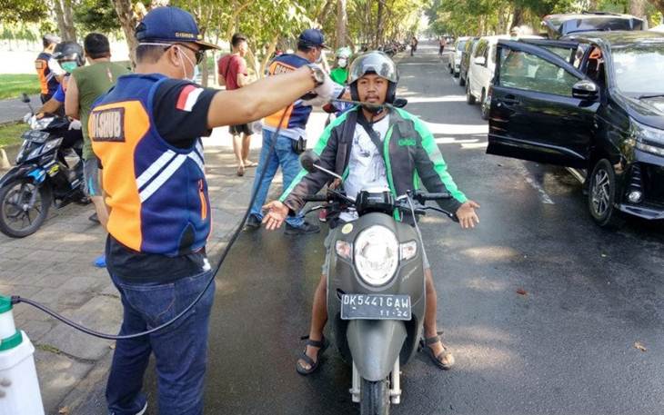 Ojol Diminta Tak Berkerumun untuk Cegah Penyebaran COVID-19