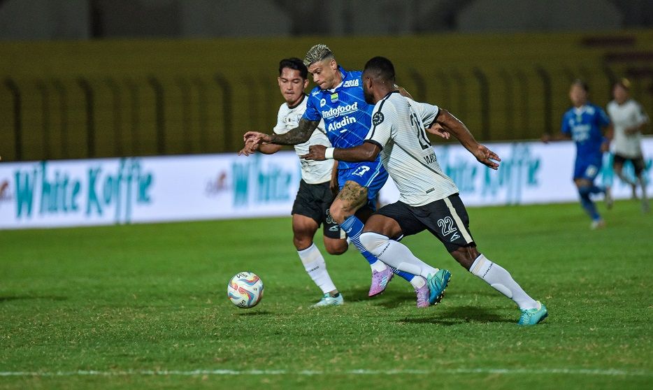 Hasil Liga 1: Persib Gilas RANS Nusantara 4-0, Persebaya dan PSIS Sama-sama Menang 2-1
