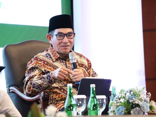 Sebut Tom Lembong Tak Pantas Dijadikan Tersangka, Eks Ketua MK Berharap Hakim Praperadilan Profesional