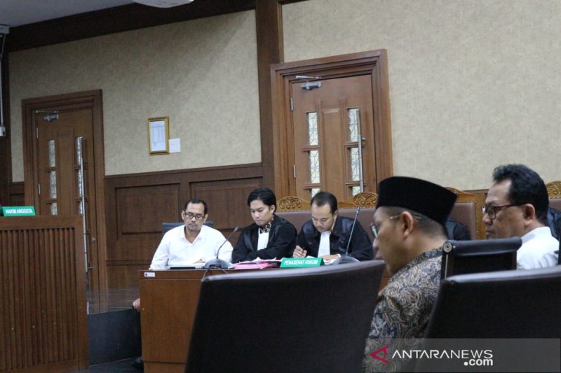 Menag Lukman Hakim Saifuddin menjadi saksi dalam sidang kasus jual beli jabatan di Kemenag Jatim