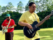 Selangkah Menuju Album, Normal Eve Lepas 'Surel'