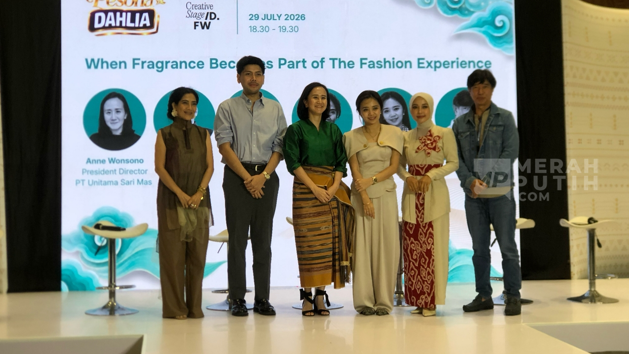 Bukan Sekadar Wewangian, Dahlia Ubah Cara Pengunjung Menikmati Indonesia Fashion Week 2026