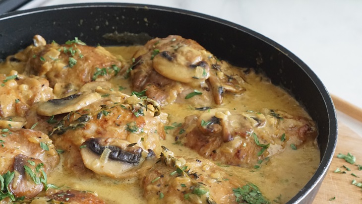 Bosan Makan Opor? Yuk Masak Ayam Krim Kari Jamur Ala Chef Putri Miranti