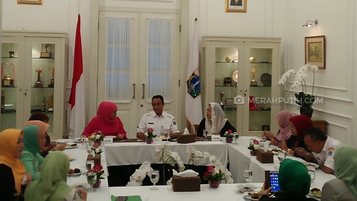 Yenny Wahid ditemani Khofifah Indar Parawansa bertemu Gubernur DKI Anies Baswedan. (Foto: merahputih.com/Asropih)