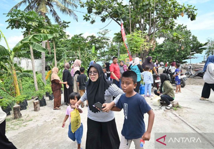 Kondisi Terkini Dampak Gempa Magnitudo 6,7 di Palu, Warga Mengungsi Mandiri Dengan Tenda Terpal