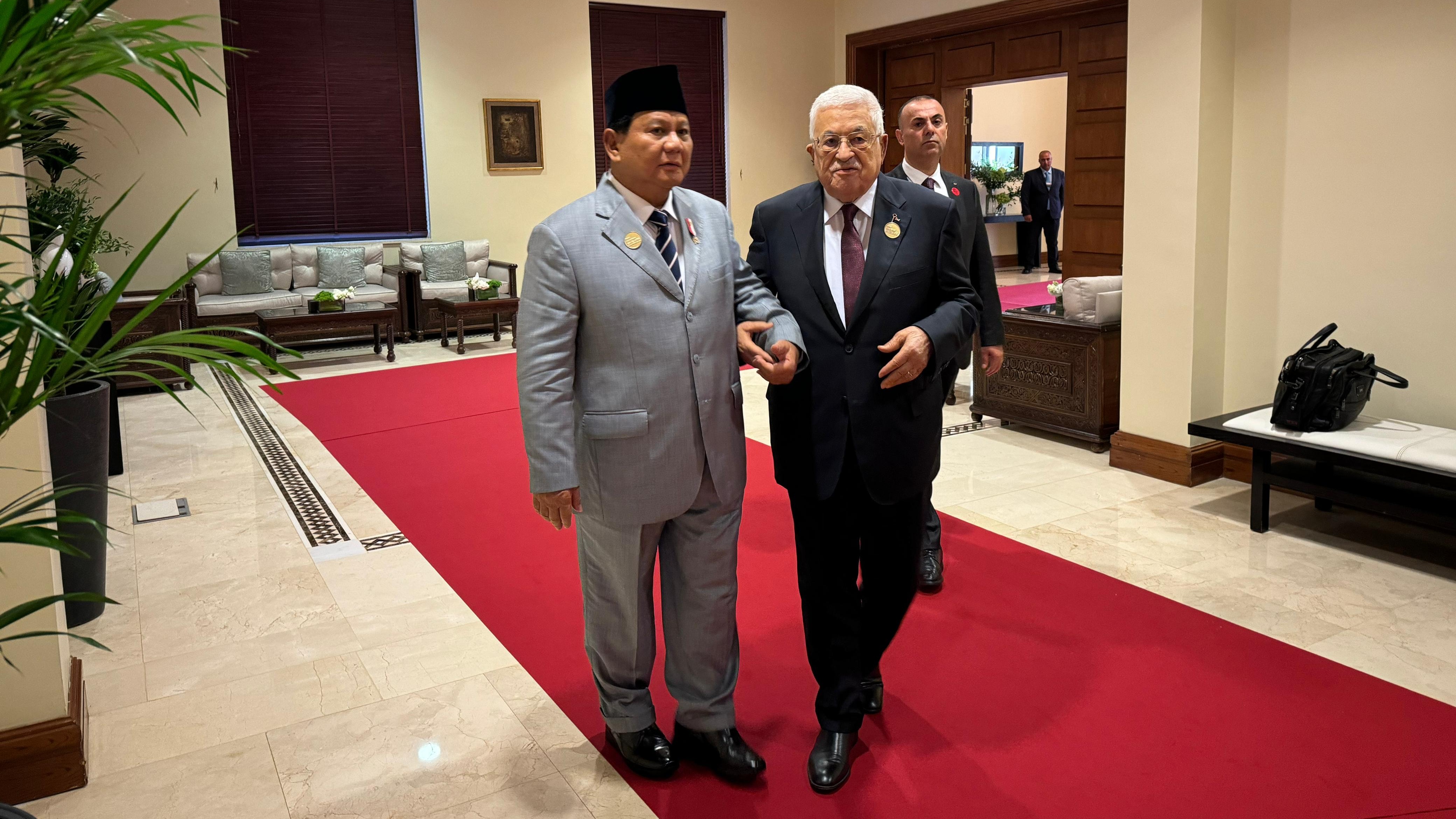 Bertemu Presiden Palestina di KTT, Prabowo Janji Bantu Gaza