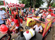 Aksi Anak-anak Ikuti Karnaval Meriahkan HUT ke-80 Kemerdekaan RI di Jakarta