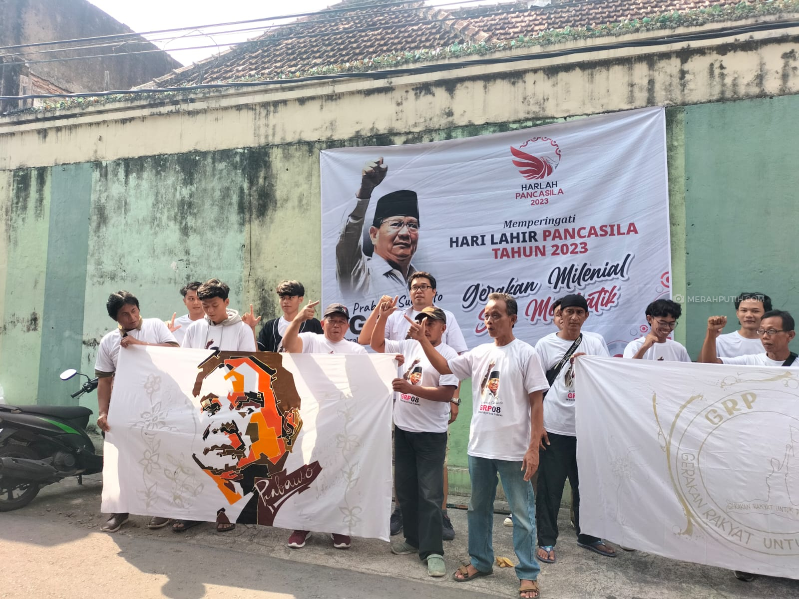 Relawan Jokowi Deklarasi Dukung Prabowo di Pilpres dengan Melukis Wajah Prabowo