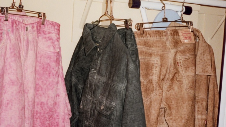 Kolaborasi Jeans Levi's x Stussy Hadirkan Tiga Warna Ciamik