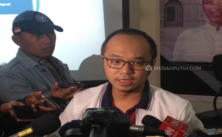 Survei Charta Politika: 64,4 Persen Masyarakat Puas Kinerja Jokowi-Ma'ruf