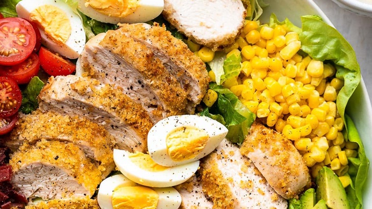  Crispy Chicken Salad dan Smoothies ala Lily Minarosa